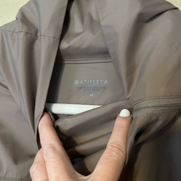Athleta Women’s Run With It Lightweight Jacket - Picture 3 of 8